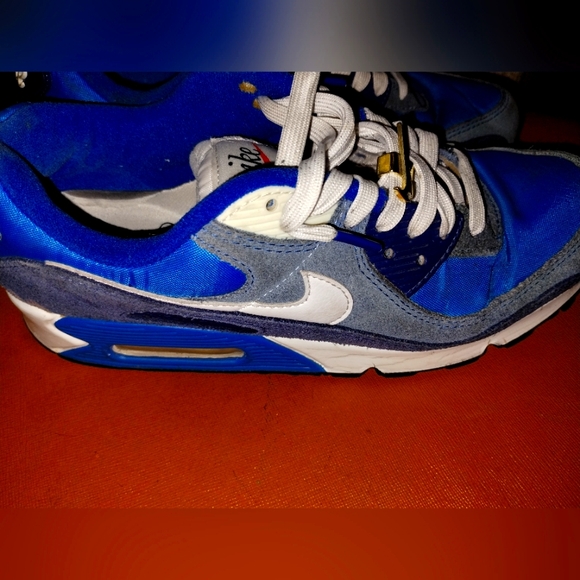 NIKE Air Max First Use Signal Blue 💙 women's size 8.5 - Picture 9 of 10